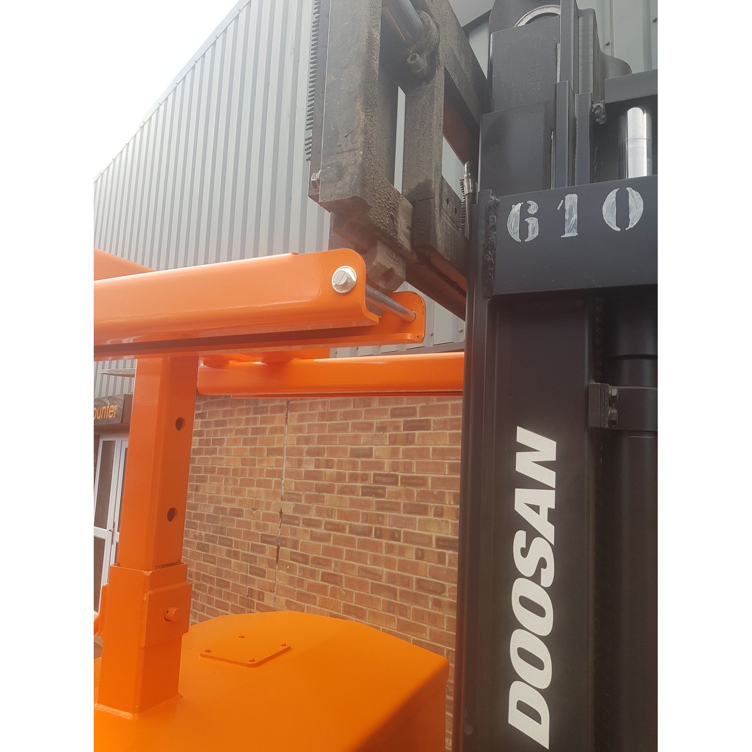 Invicta Forks & Attachments Fork Mounted Skip Compactor (2000kg)