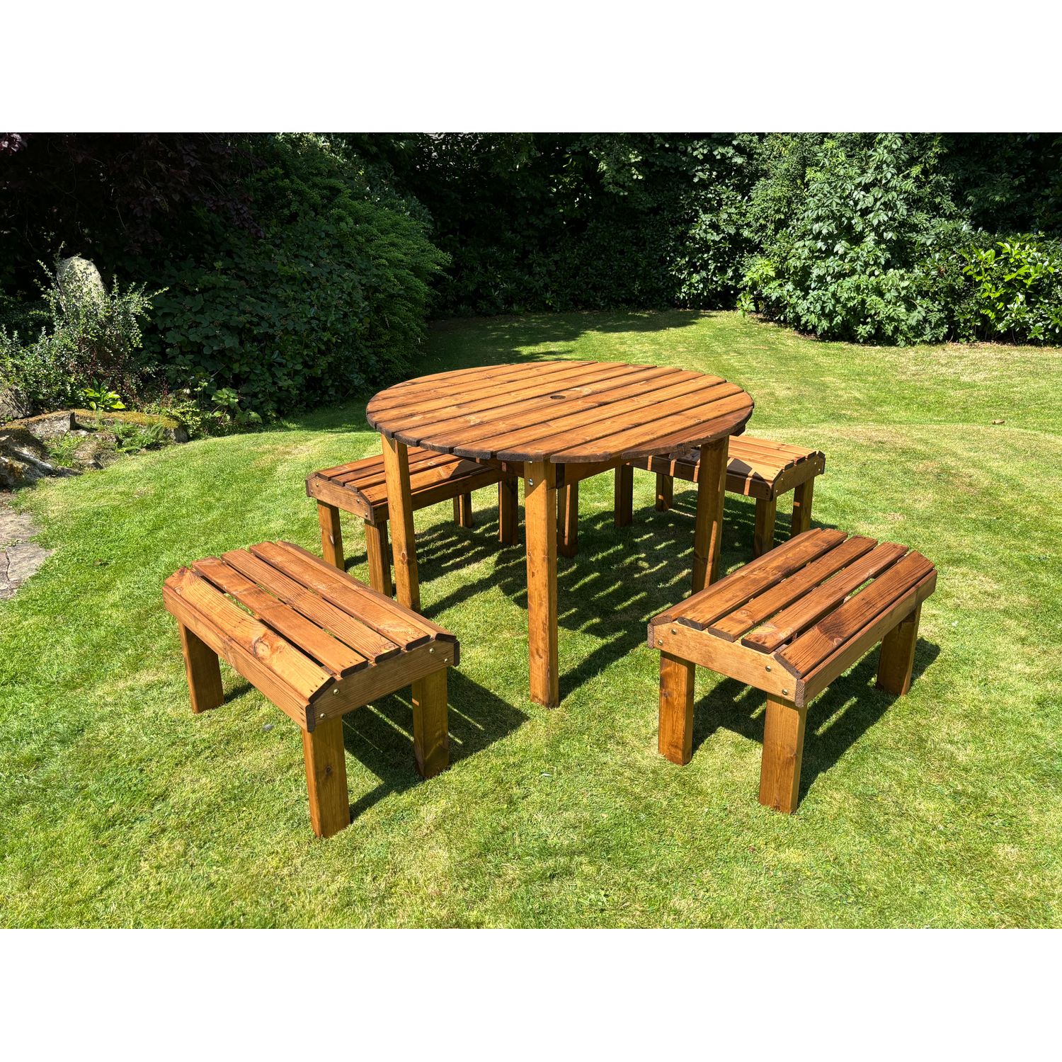 Charles Taylor Knights Four Seater Round Table Set W2300 D2300 H800 Weight 54kg