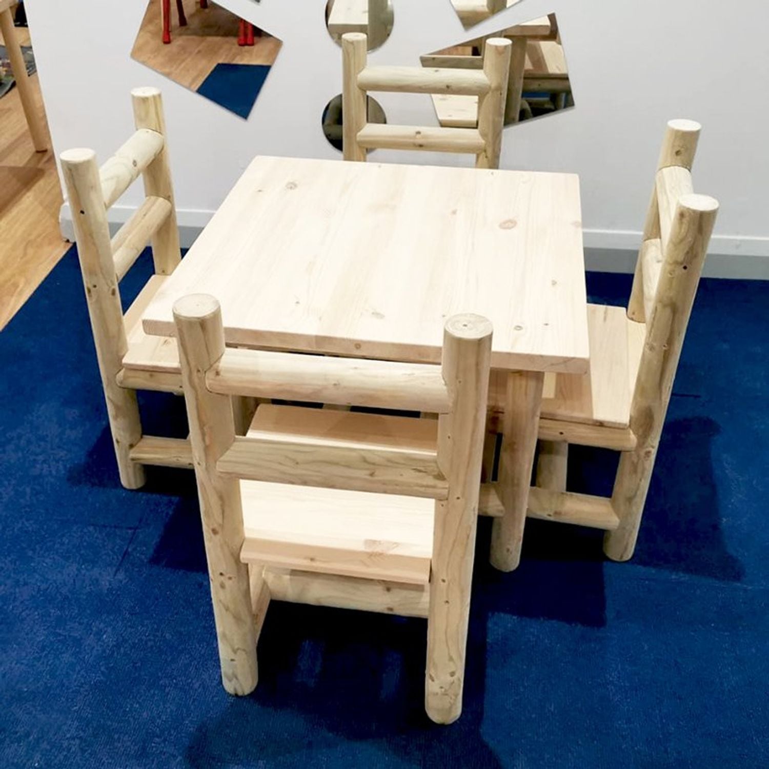 MOE Exclusive Indoor Table and Chair Set (4 Chairs without Arms)