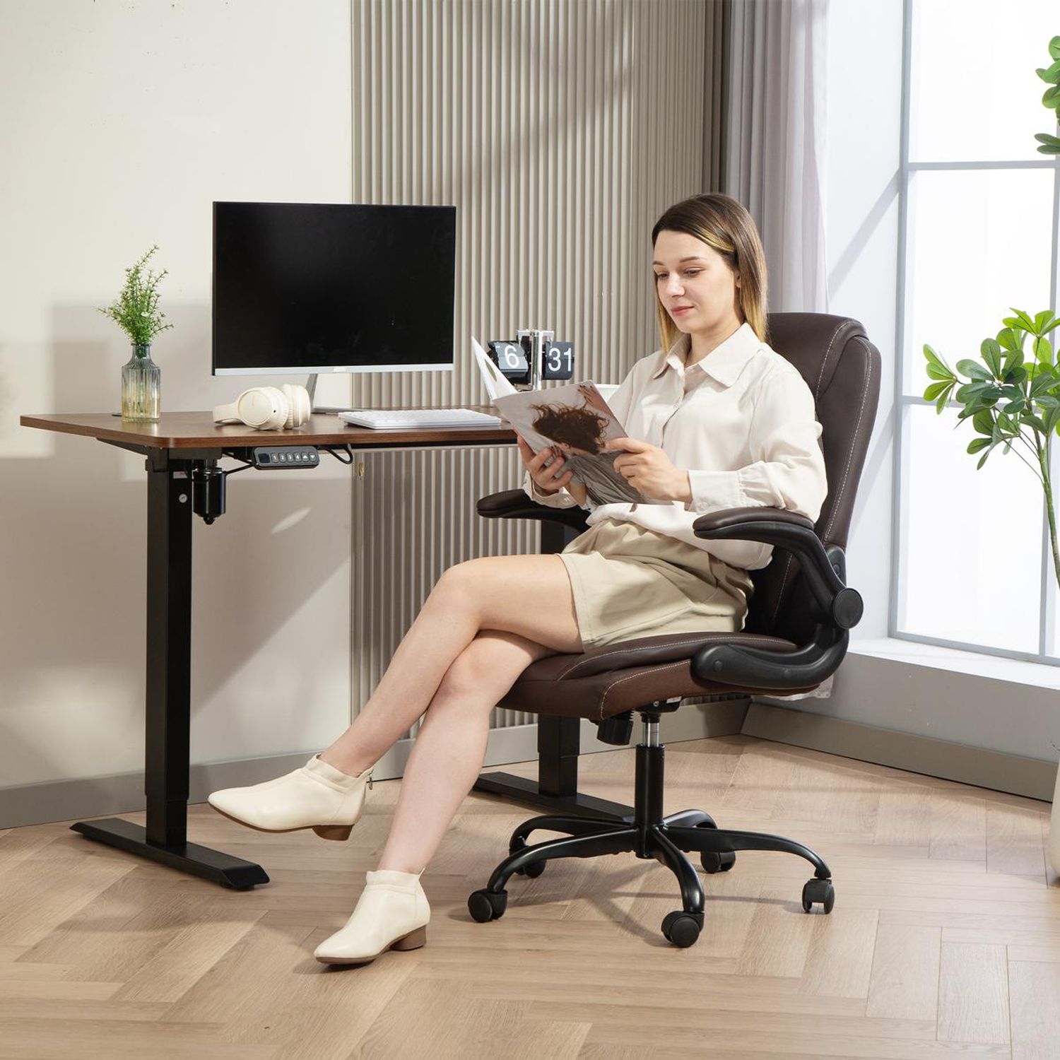 HOMCOM PU Leather Office Desk Chair with Thick Cushion - Brown