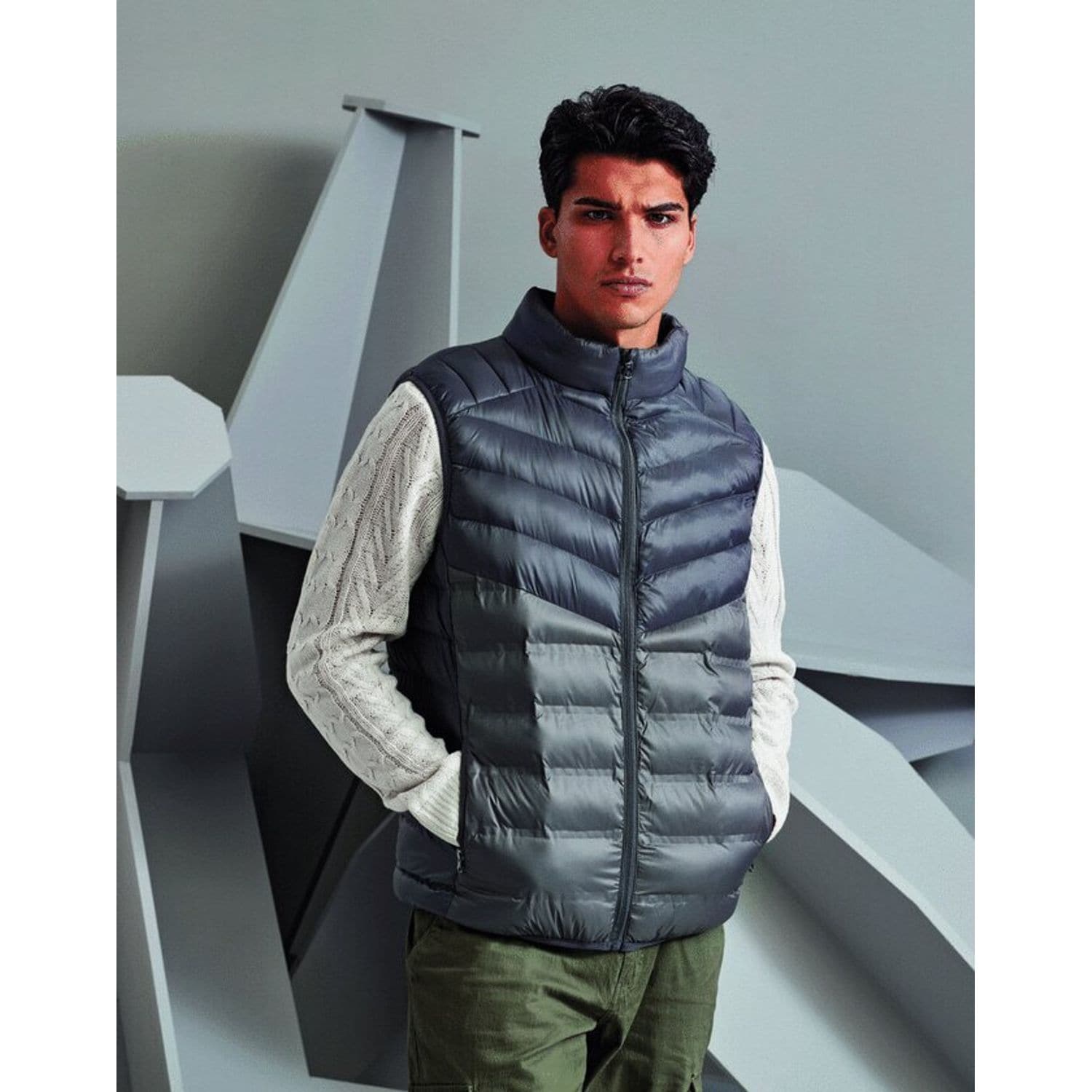 2786 Mantel Moulded Gilet Full Concealed Zip Through Fastening Top 100% Nylon/Bo