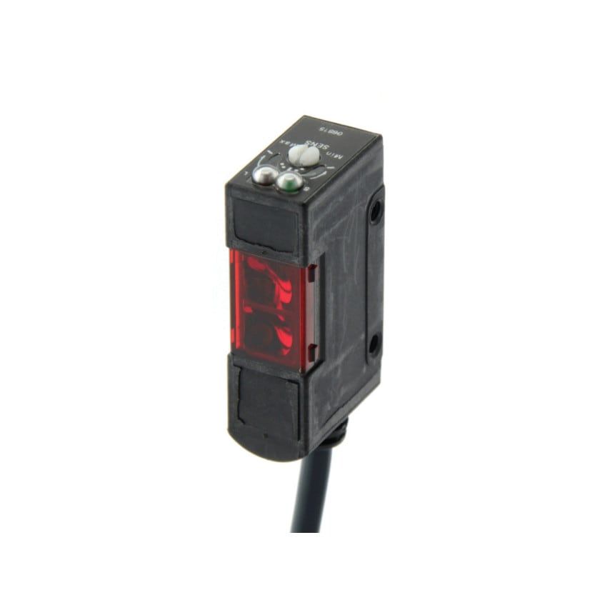 Omron Photo-electric Sensor, Diffuse, 700mm, dc, 3-Wire, PNP, Timer, Vertical, 2