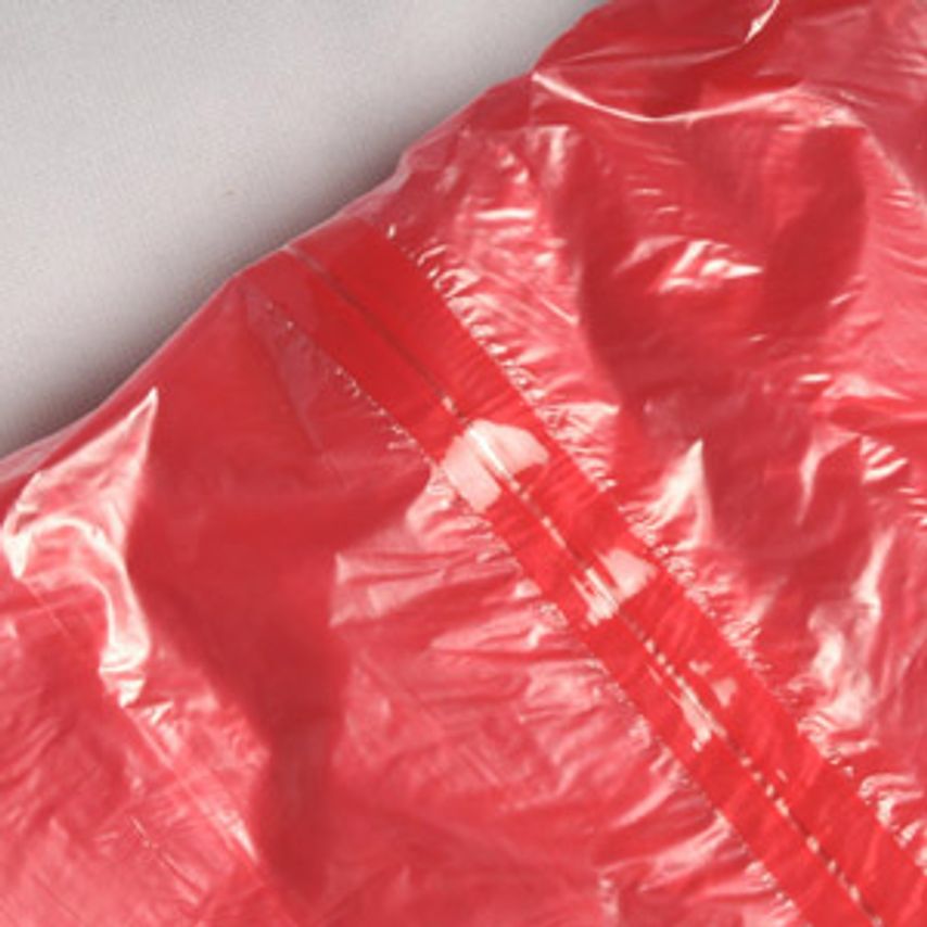 Tradefrog Regular Soiled Linen Sacks Soluble Seam - Red x 200 - 410- you get 200