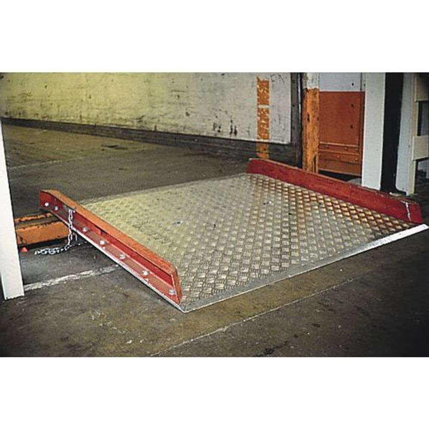 Slingsby Standard Dock Boards Overall W X L mm 1520 X 1520 Usable Width mm 1420