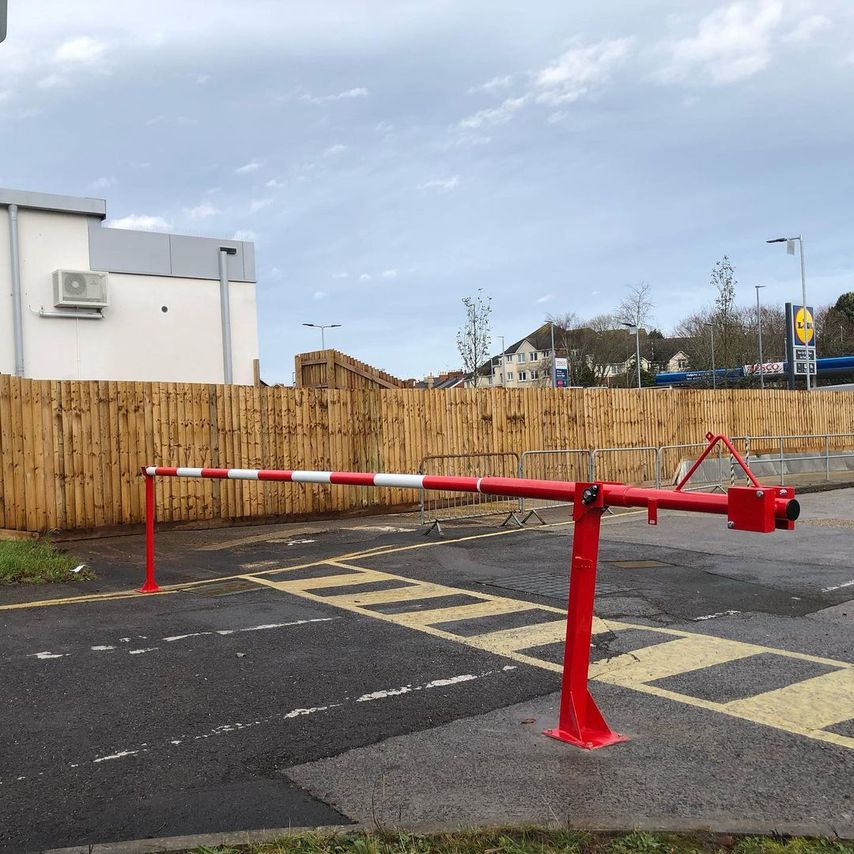 StopEm 5.5m Manual Barrier SB4-5.5