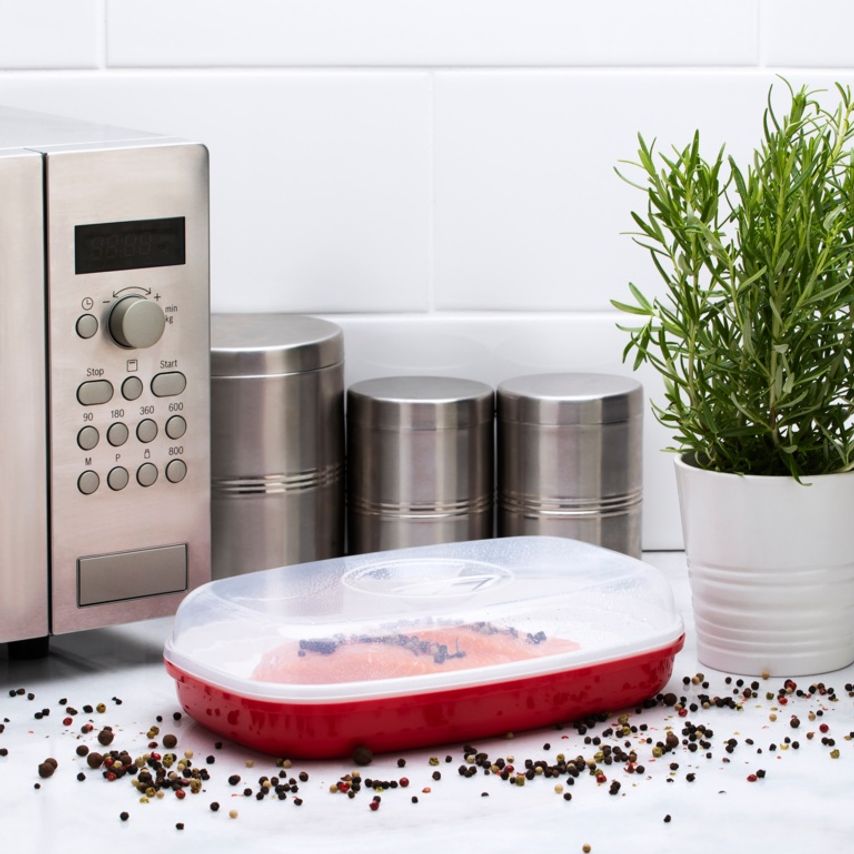 Easy Cook Pendeford Fish Steamer Red